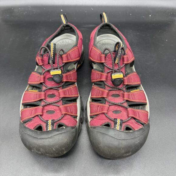Keen Newport H2 Closed Toe Water Sandals Red Black Women's Size 9.5 - Picture 3 of 6